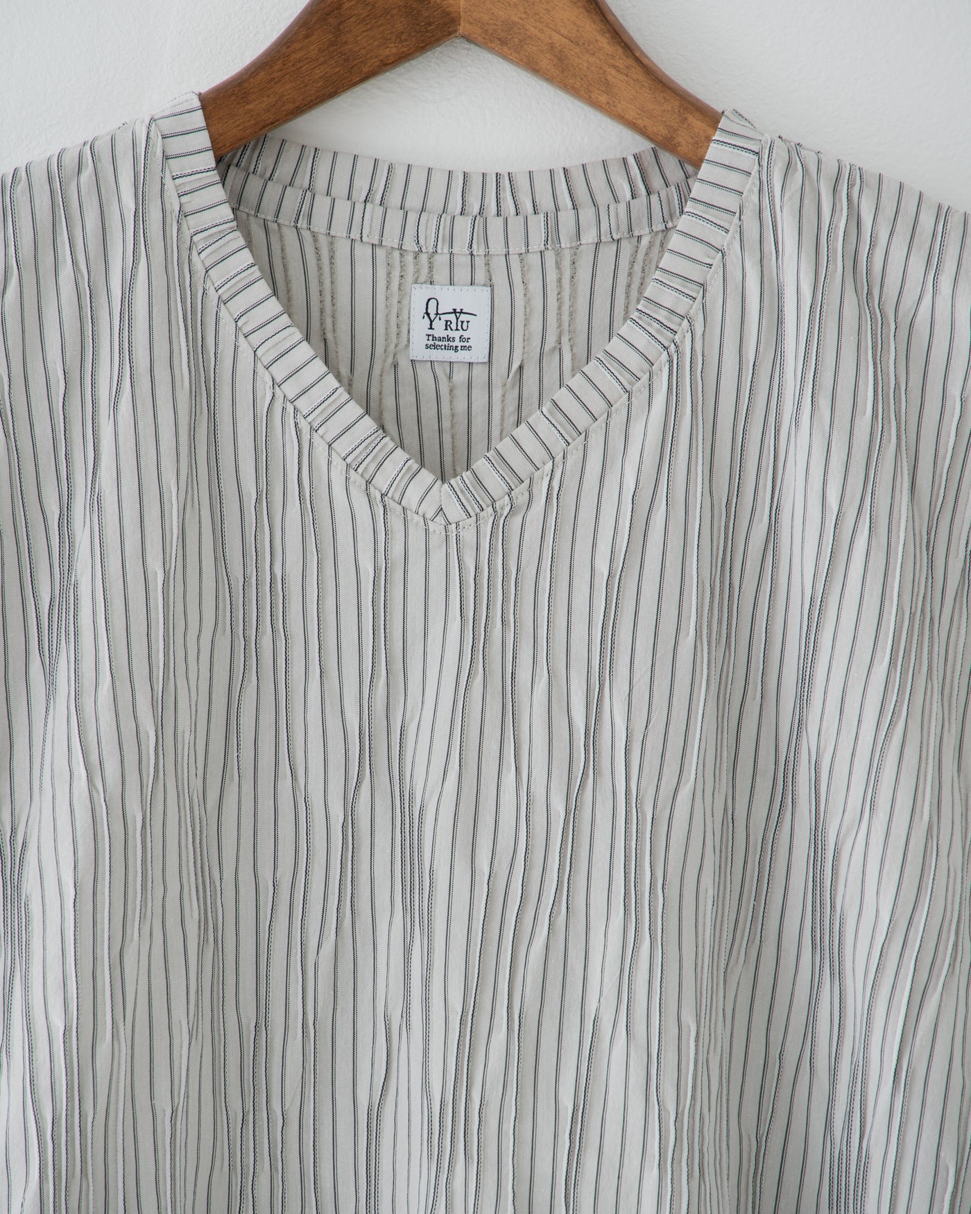 【予約商品】tucked dobby french-sleeve dress