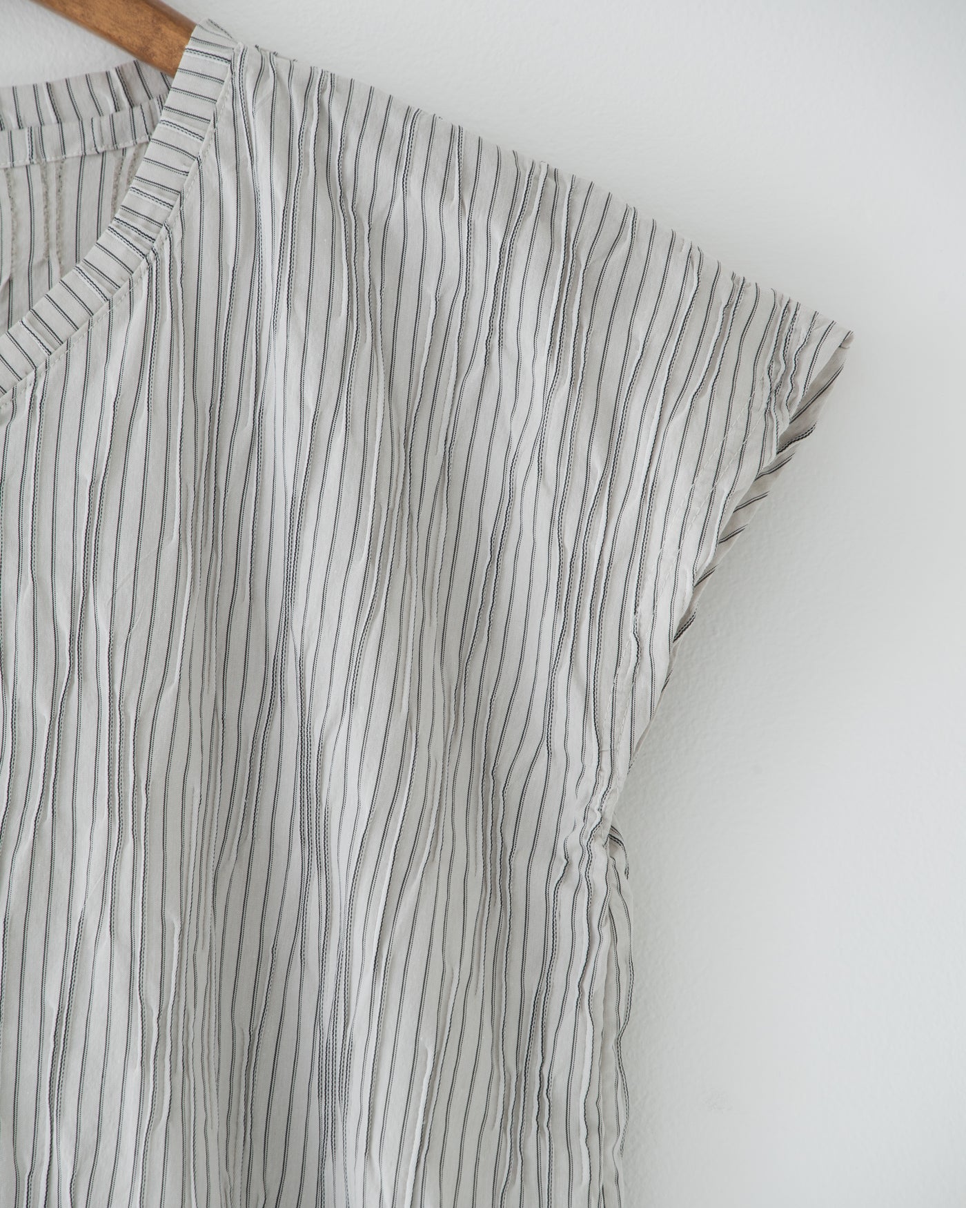 【予約商品】tucked dobby french-sleeve dress