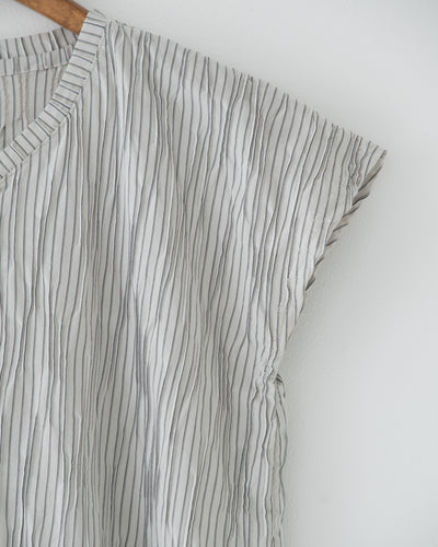 【予約商品】tucked dobby french-sleeve dress