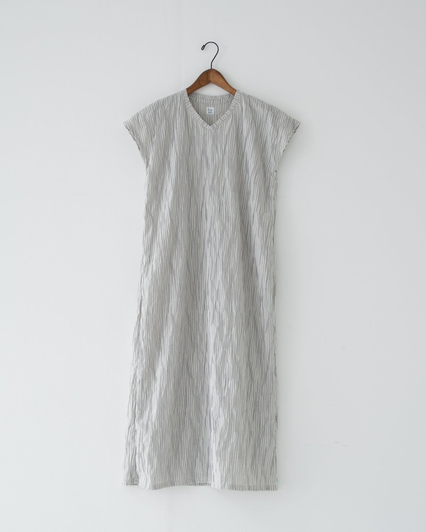【予約商品】tucked dobby french-sleeve dress