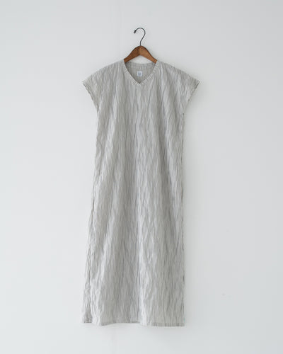 【予約商品】tucked dobby french-sleeve dress