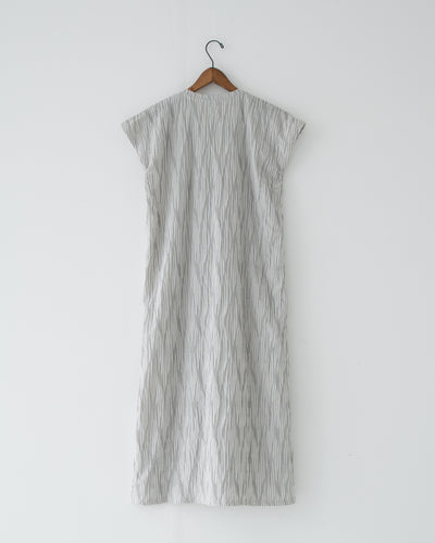 【予約商品】tucked dobby french-sleeve dress