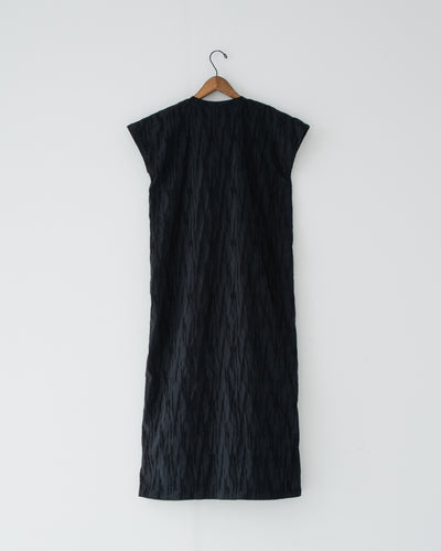 【予約商品】tucked dobby french-sleeve dress