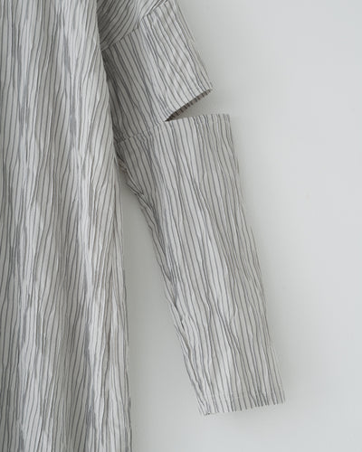 【予約商品】tucked dobby slit dress