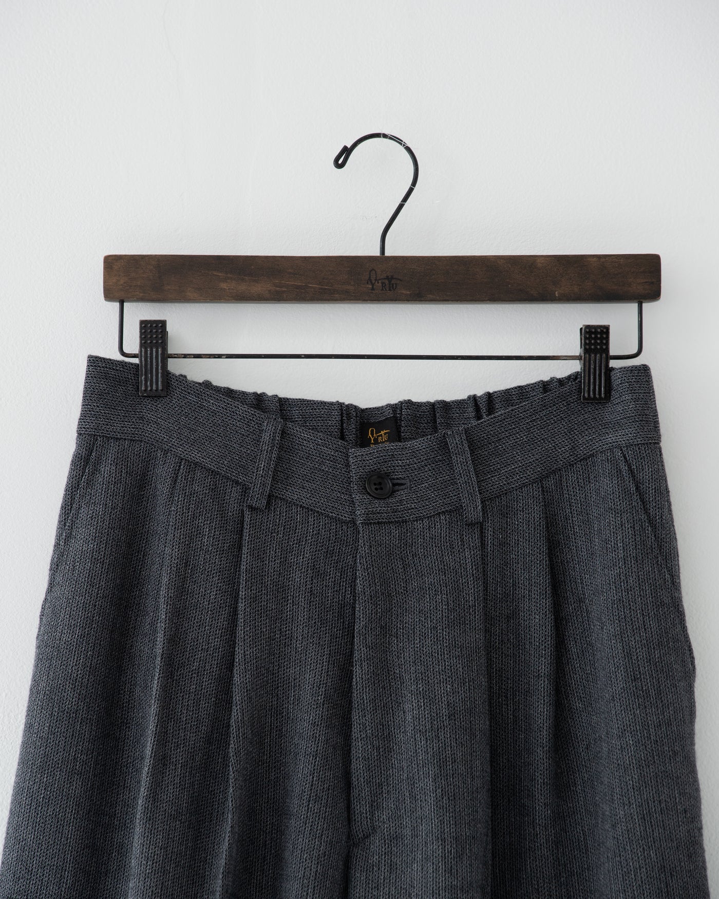 【予約商品】summer wool two-tuck slacks