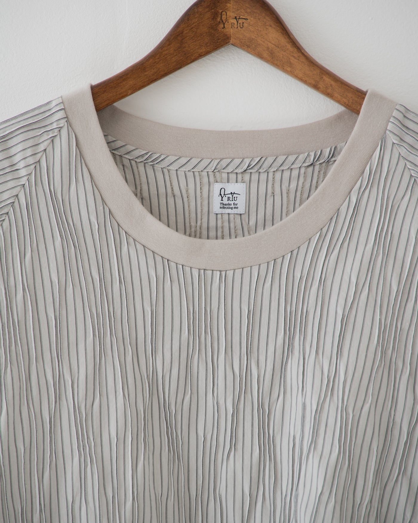 【予約商品】tucked dobby poncho shirt