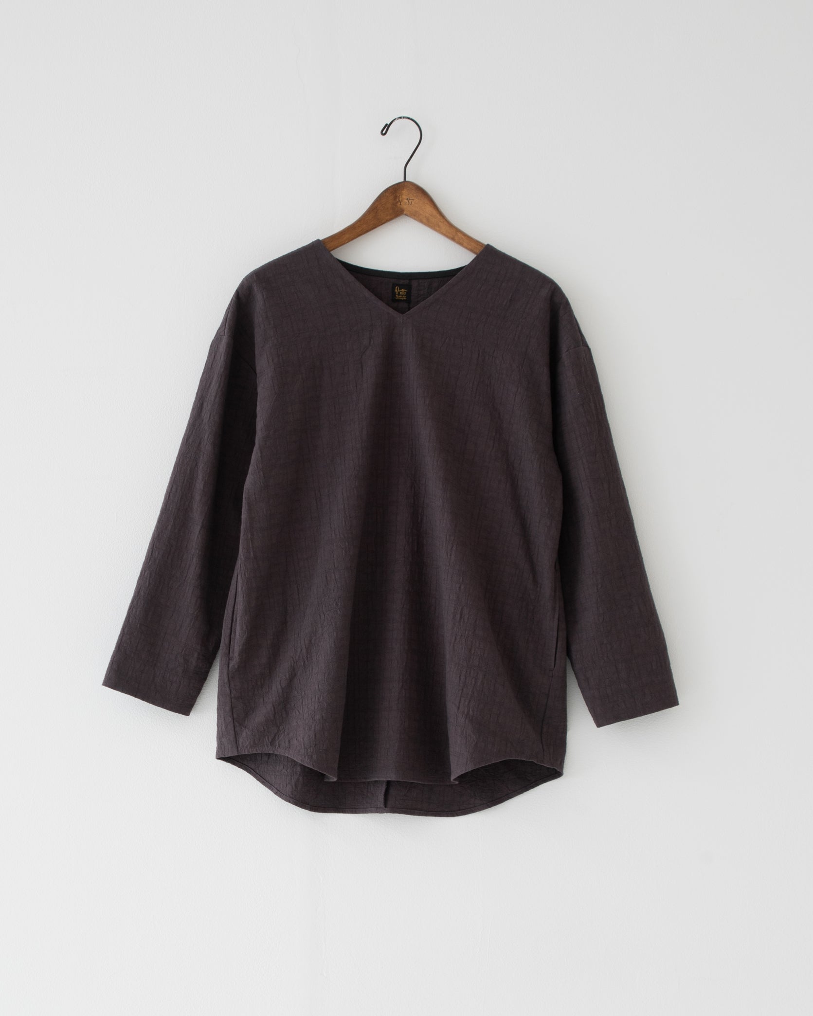 【予約商品】wrinkled effect v-neck pullover deep purple