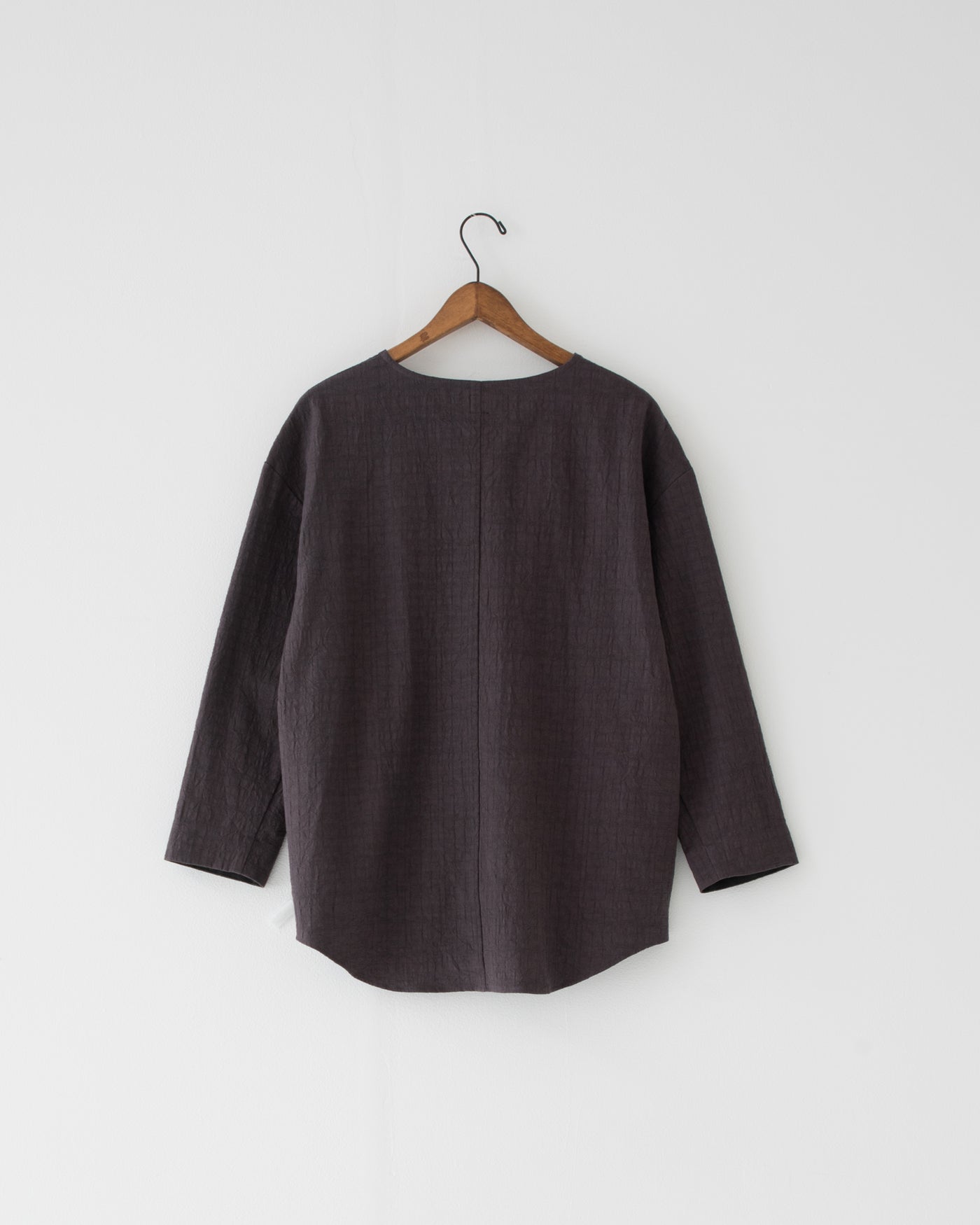 【予約商品】wrinkled effect v-neck pullover