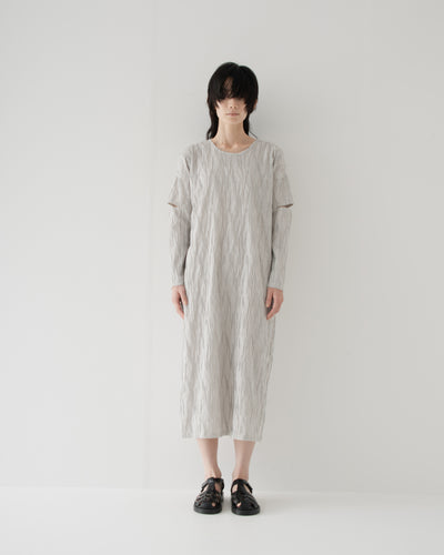 【予約商品】tucked dobby slit dress