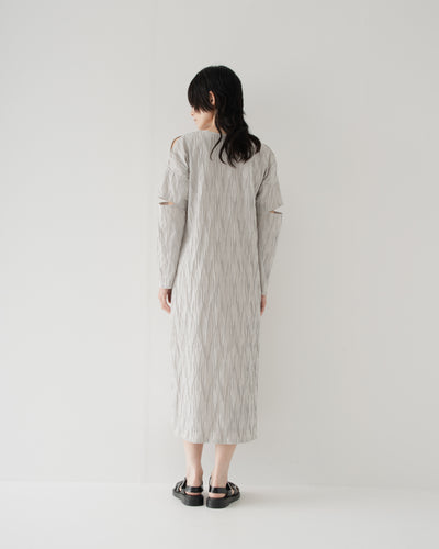 【予約商品】tucked dobby slit dress