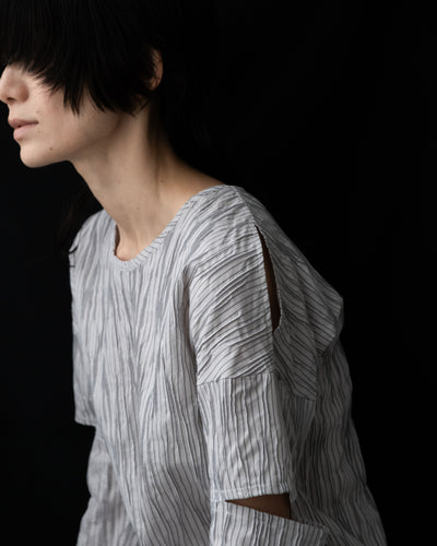 【予約商品】tucked dobby slit dress