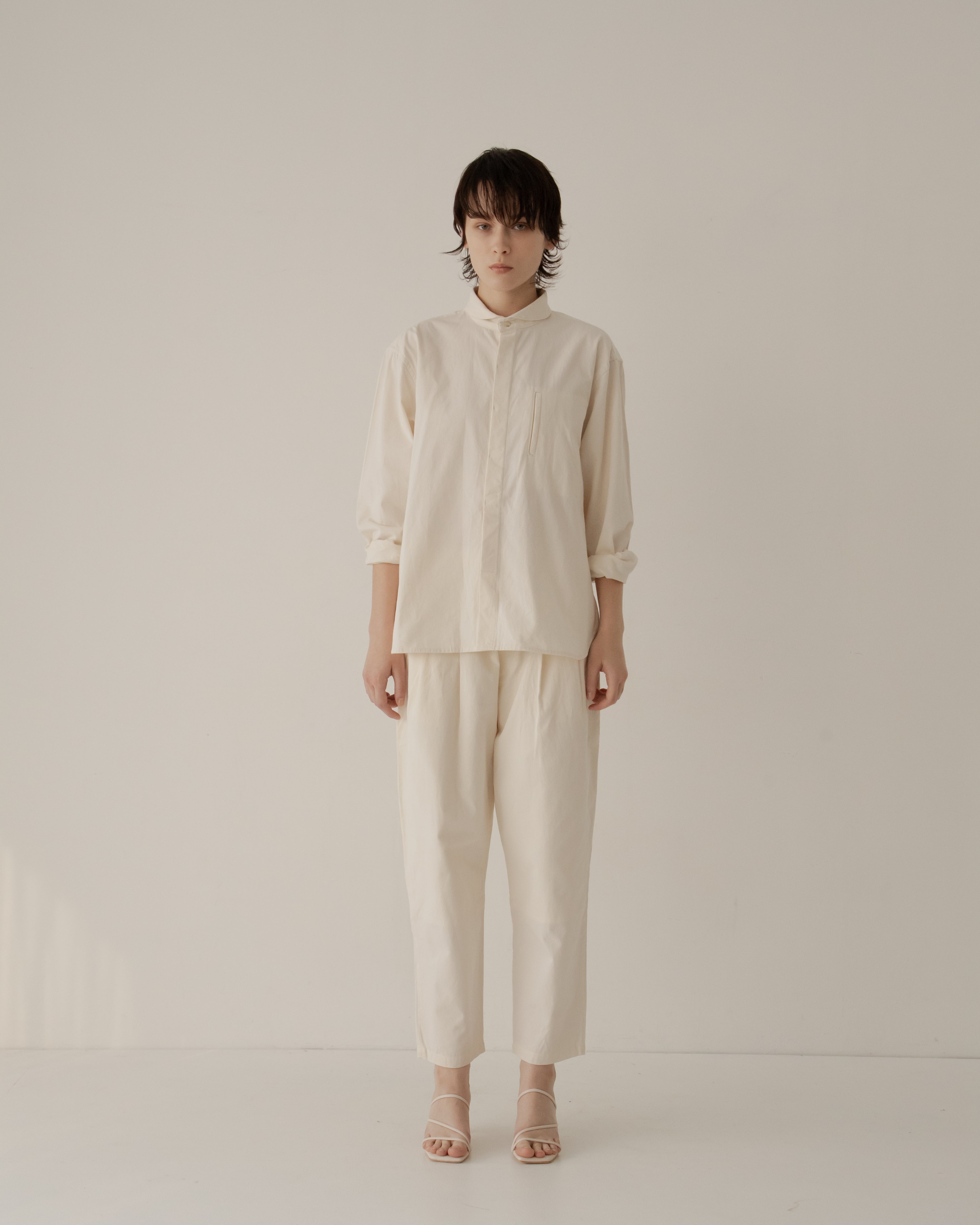 two-tuck wide pants Ivory