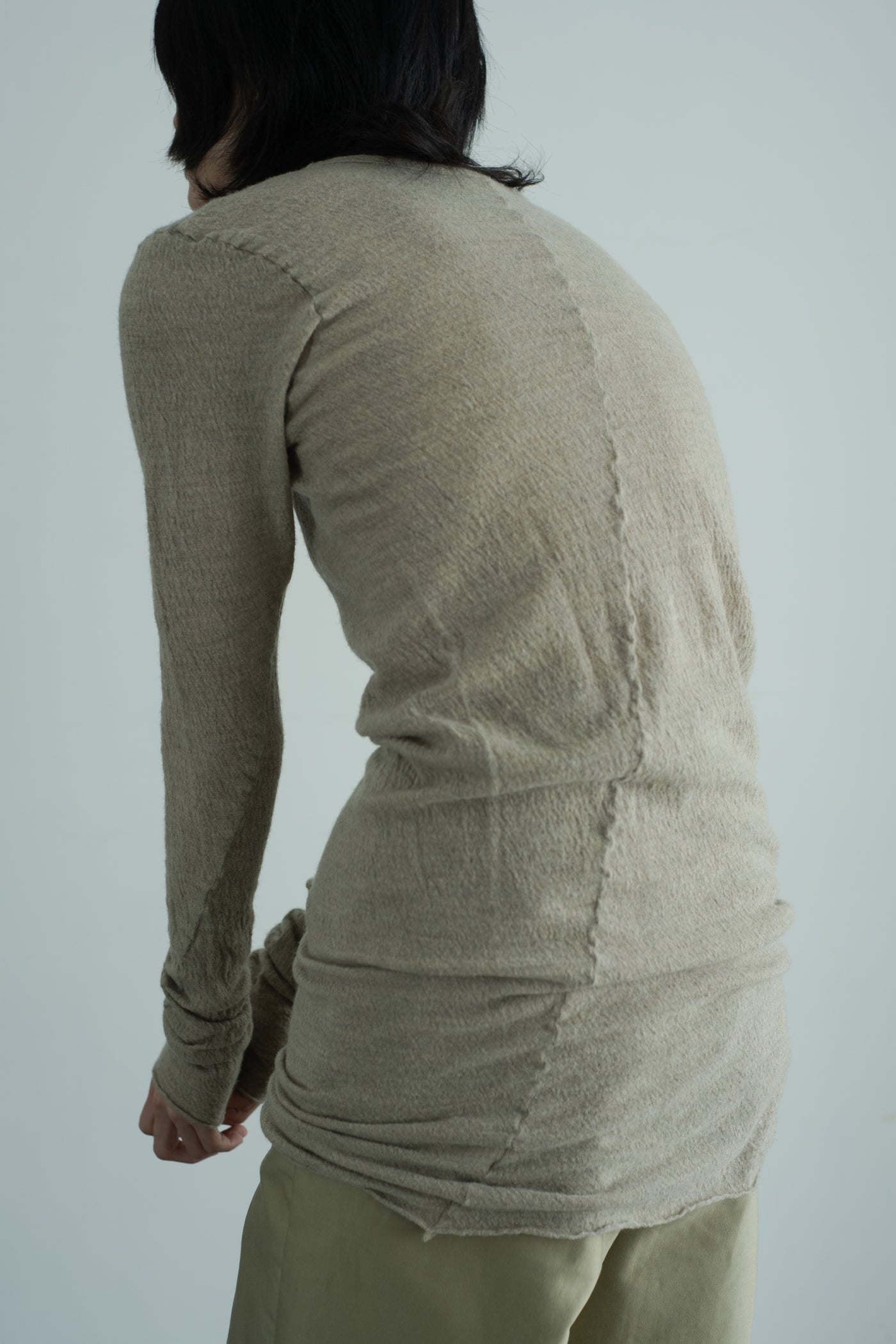 washable wool gauze r-neck knit