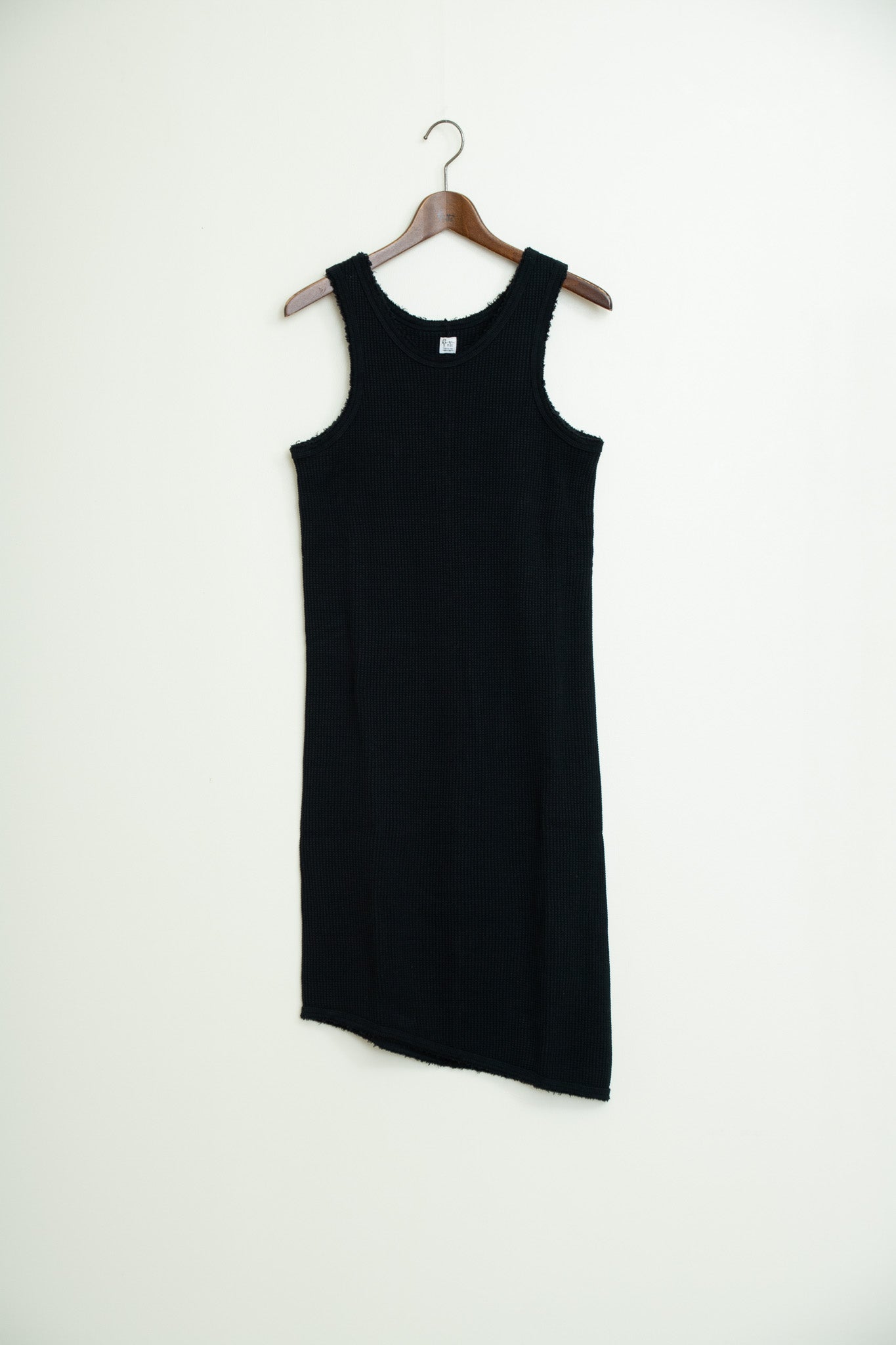 strong waffle sleeveless dress black