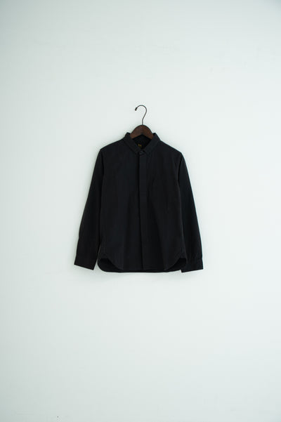 square collar shirt