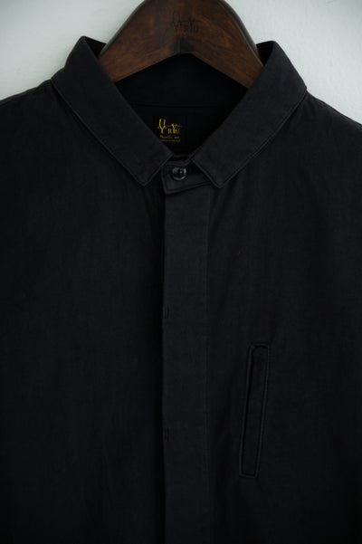 square collar shirt