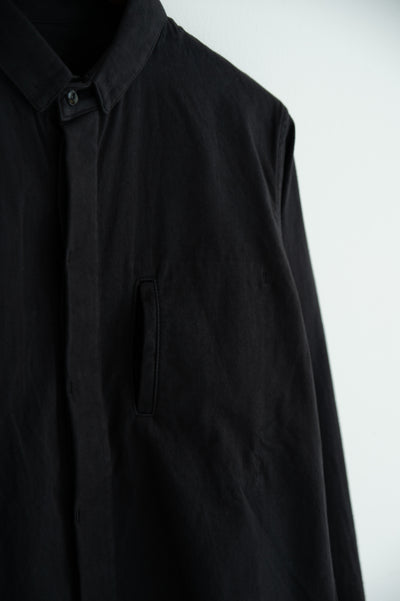square collar shirt
