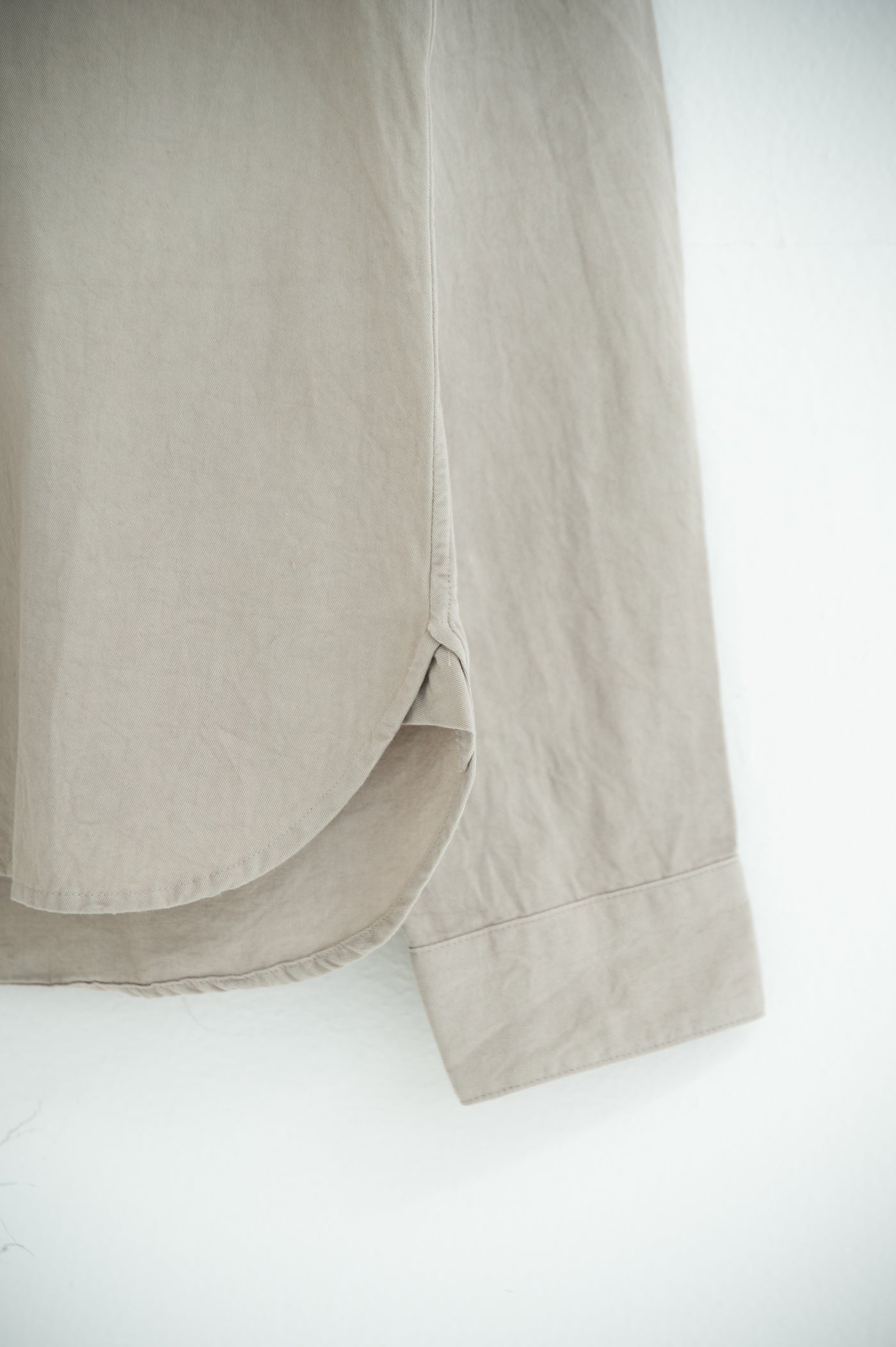 square collar shirt