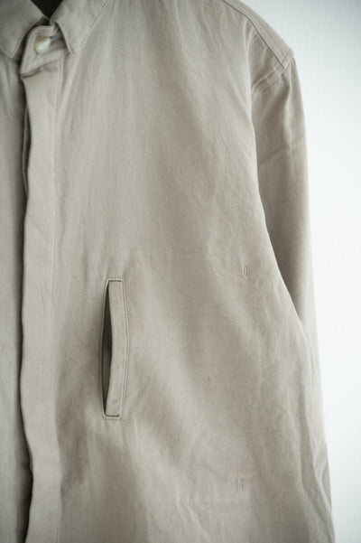 square collar shirt