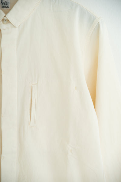 square collar shirt