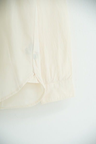 square collar shirt