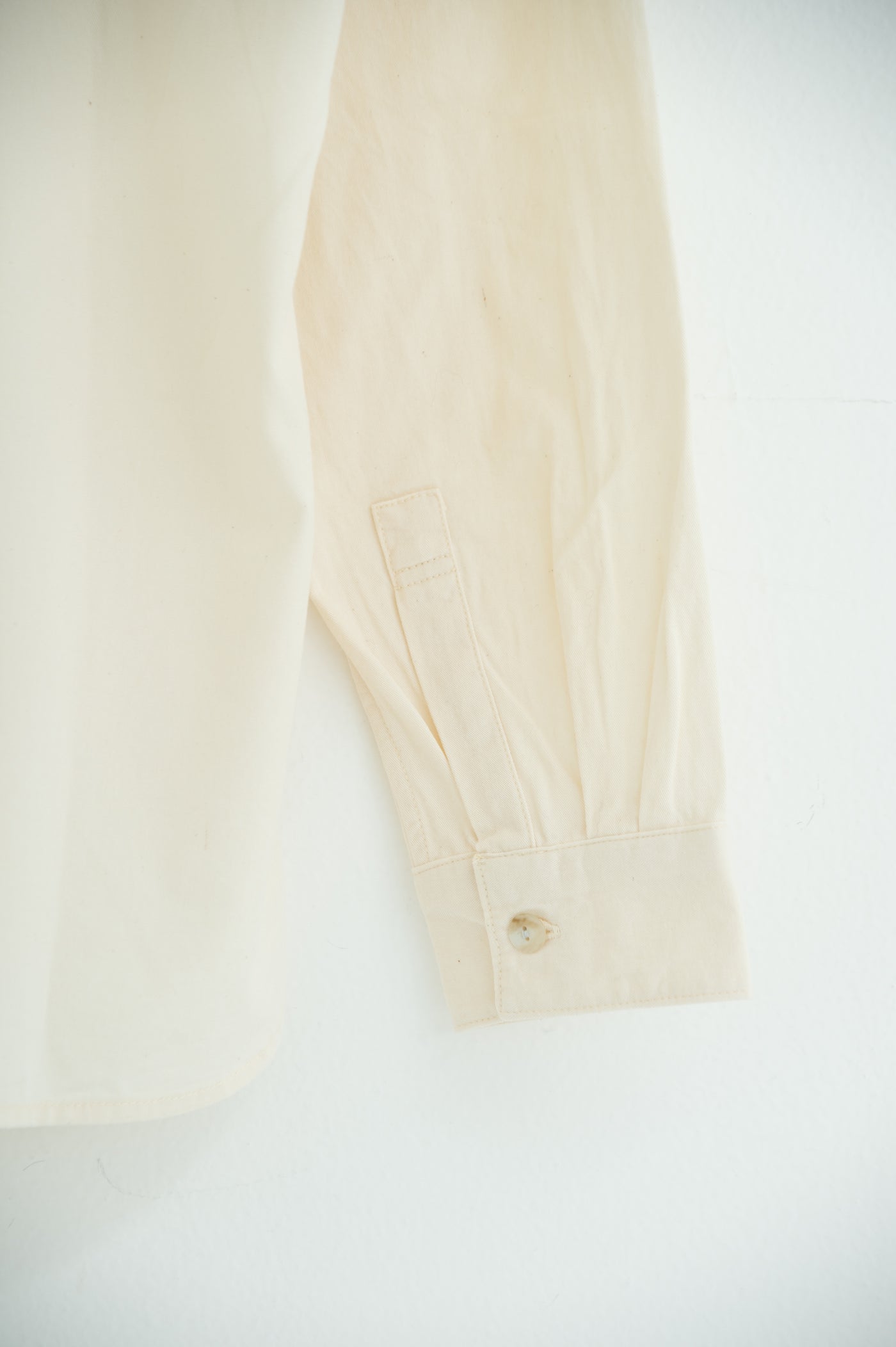 square collar shirt