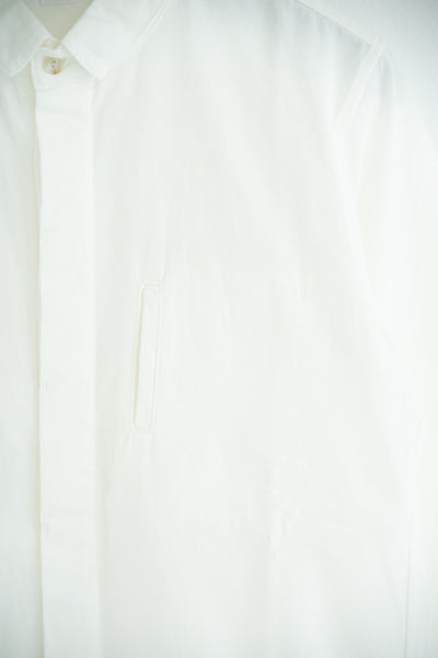 square collar shirt
