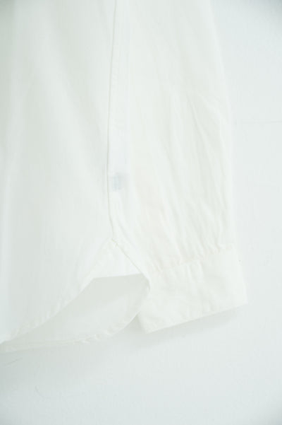 square collar shirt