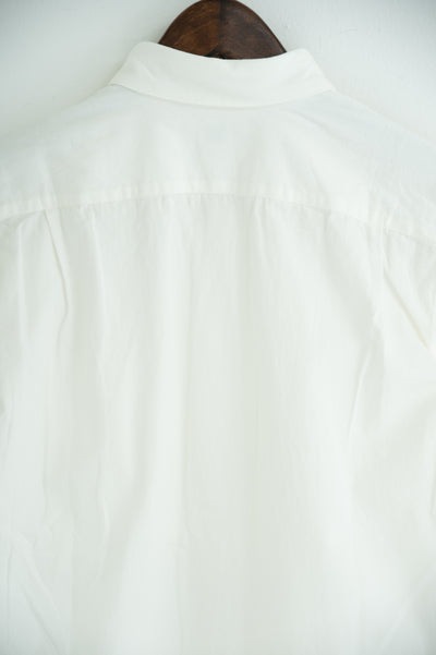 square collar shirt