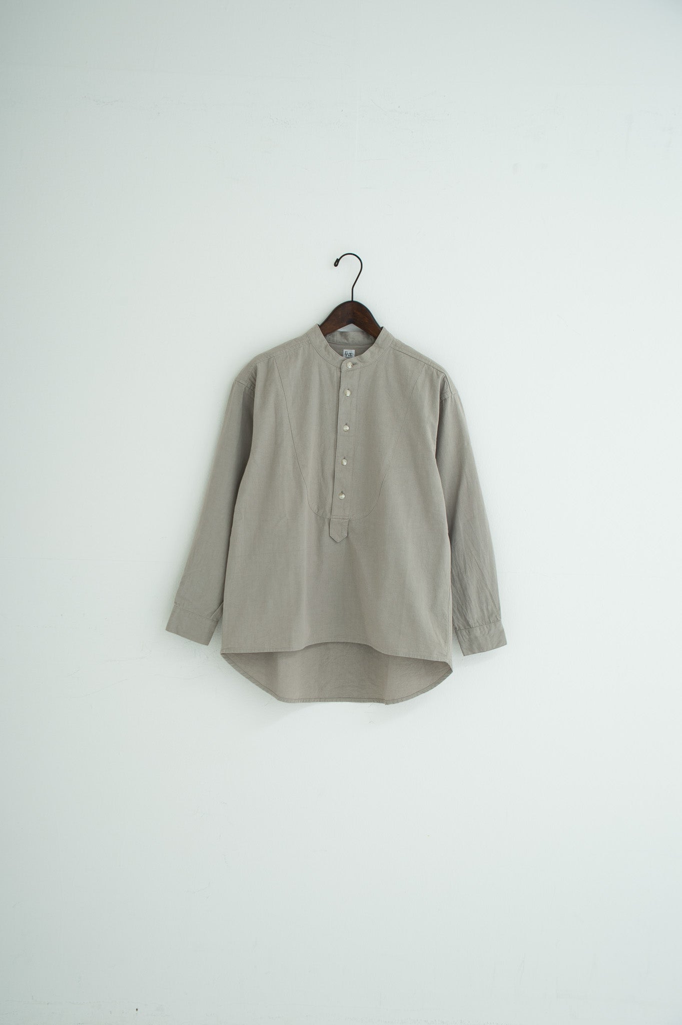 band collar bosom shirt gray