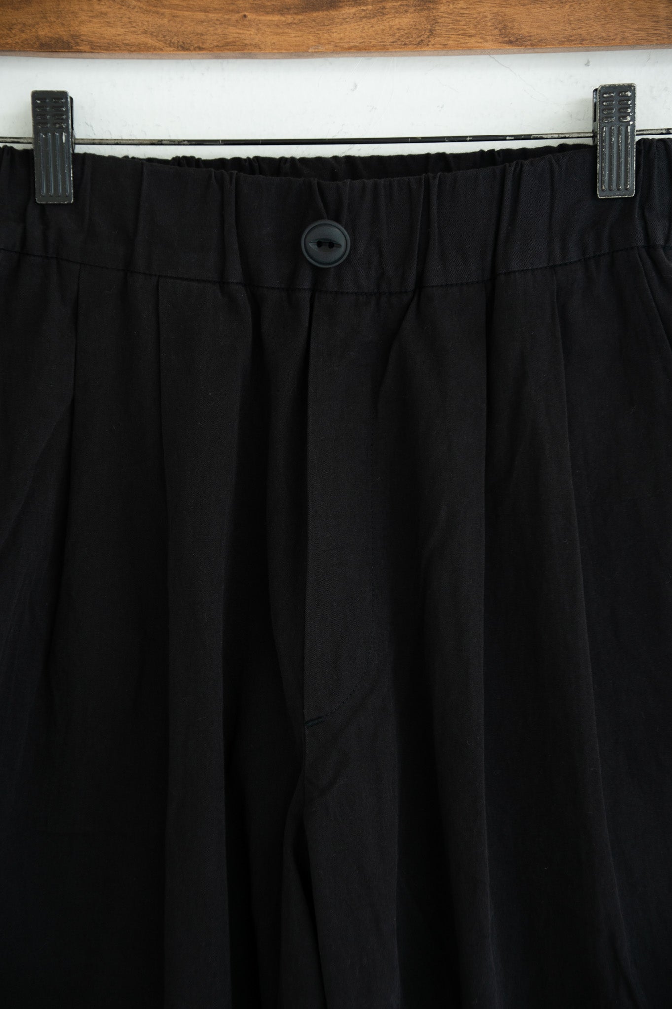 two-tuck wide pants