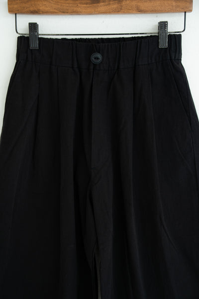 two-tuck wide pants