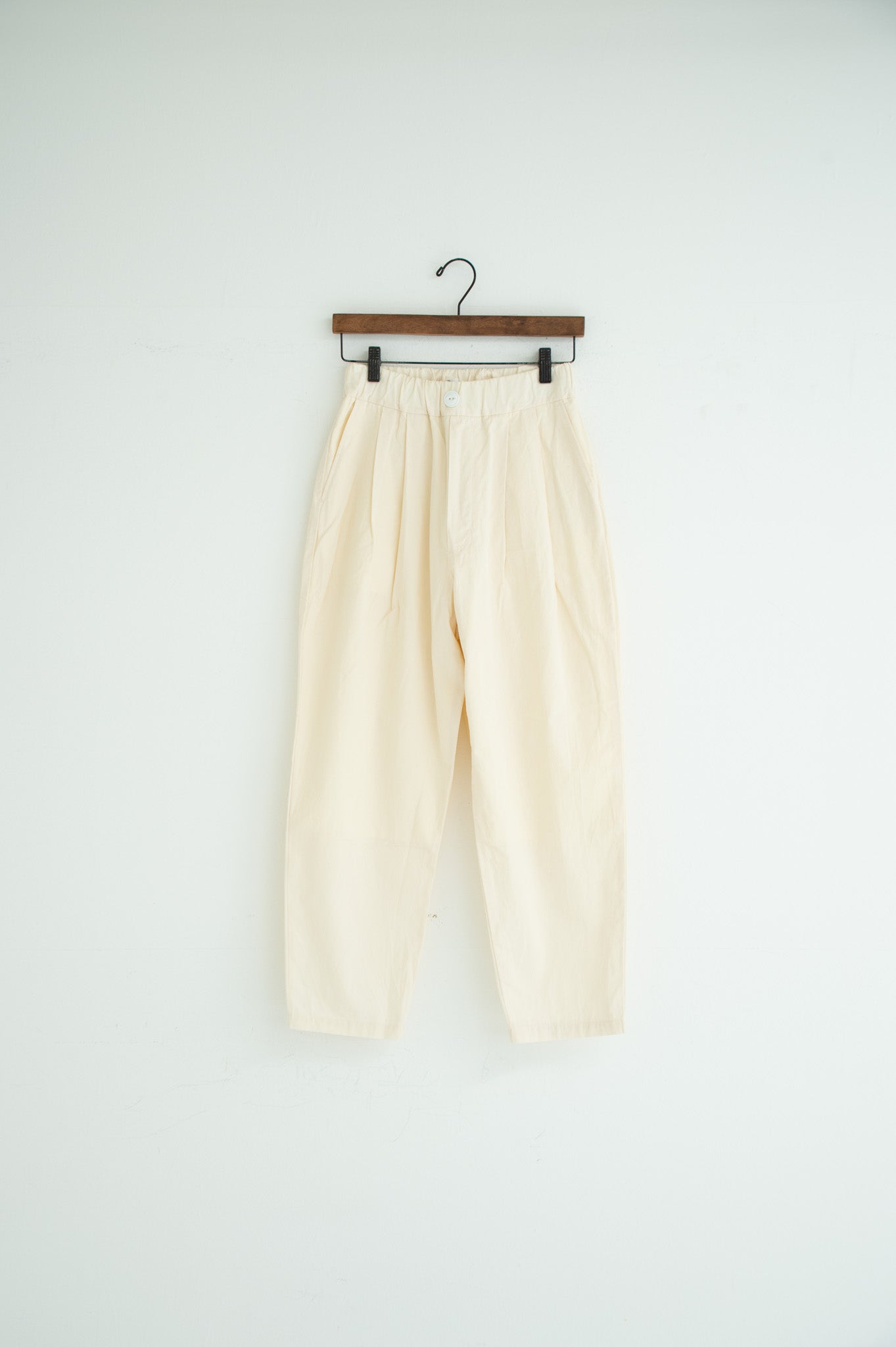 two-tuck wide pants