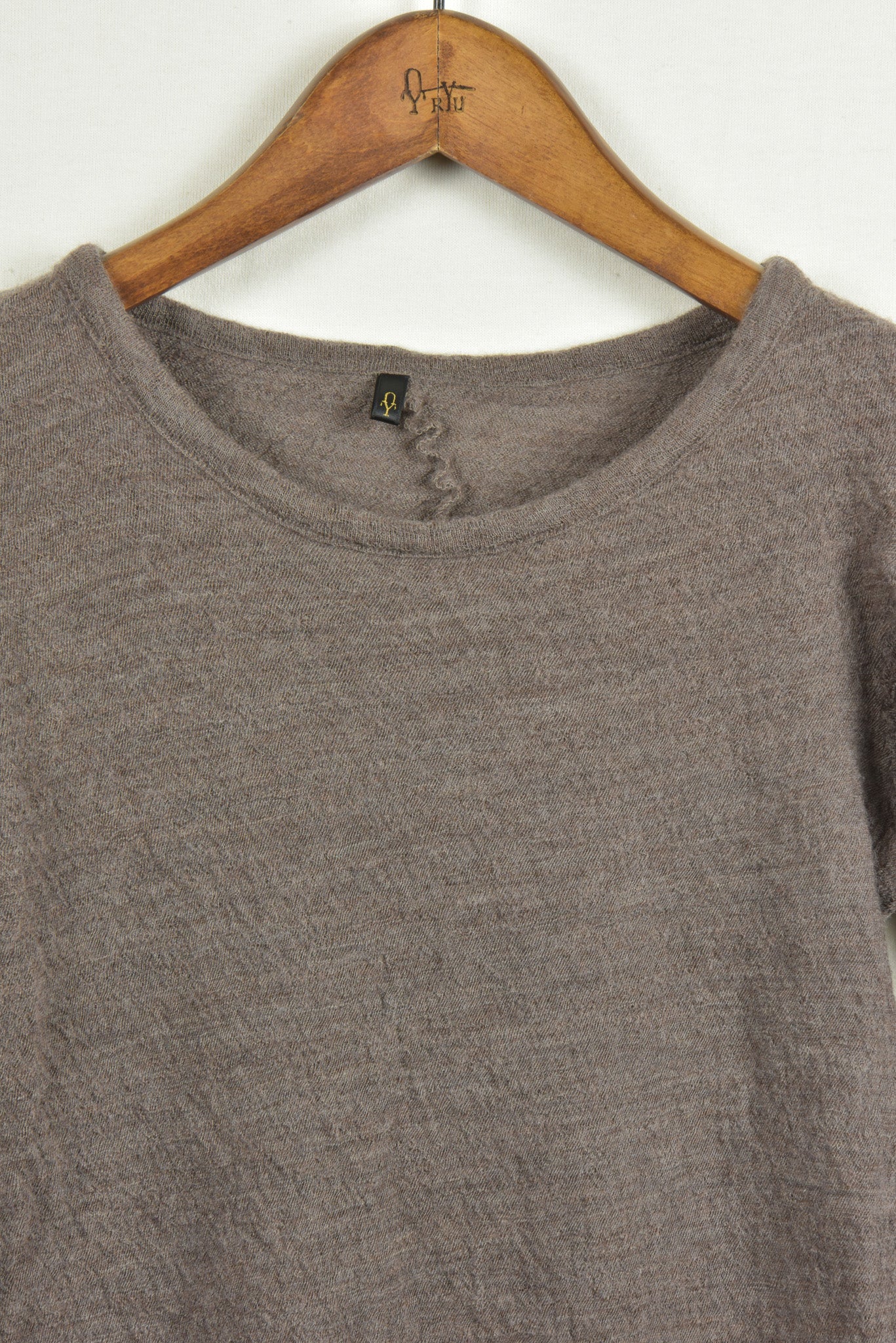 washable wool gauze r-neck knit mocha