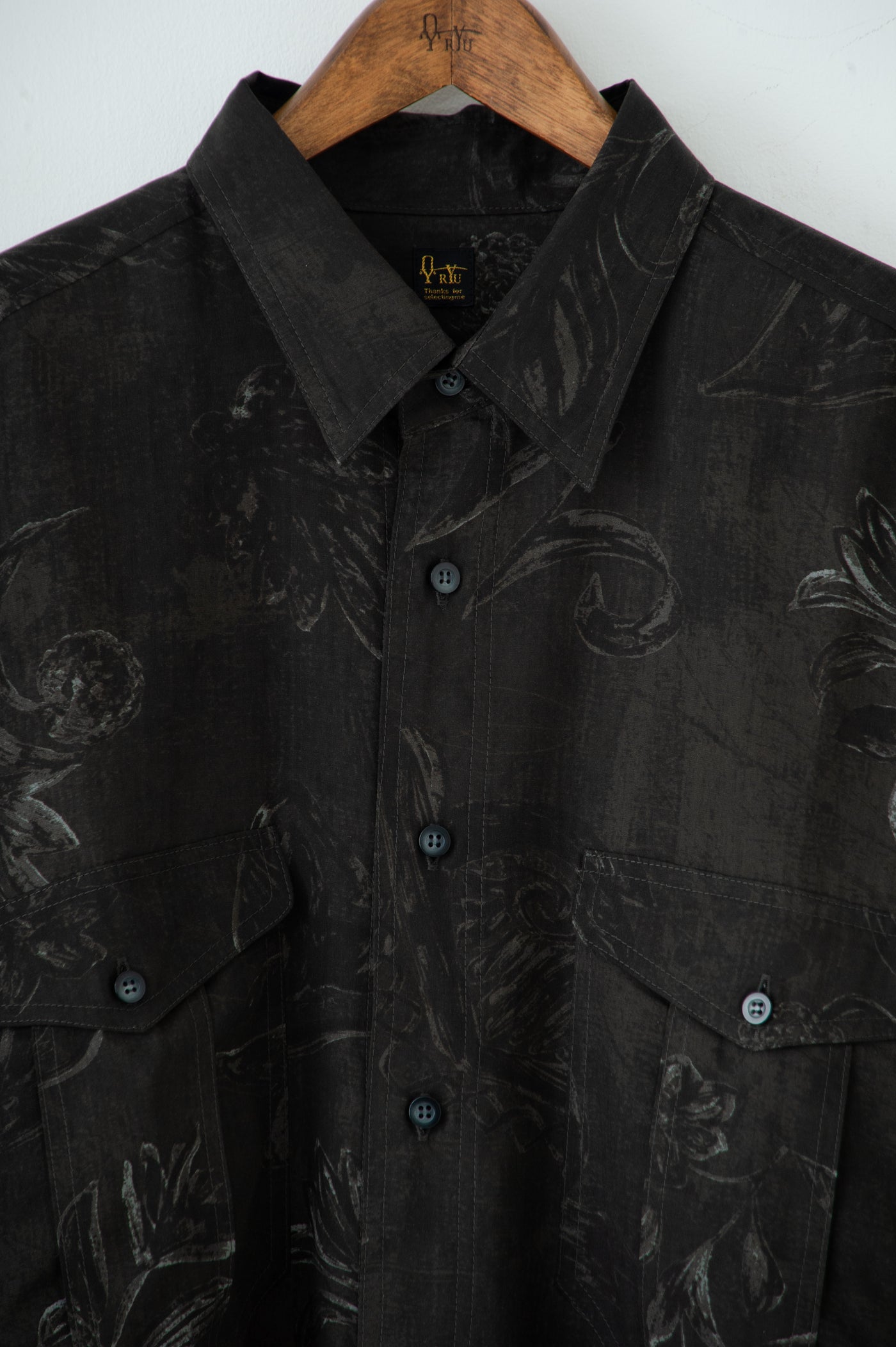 Kazakh long-sleeve shirt