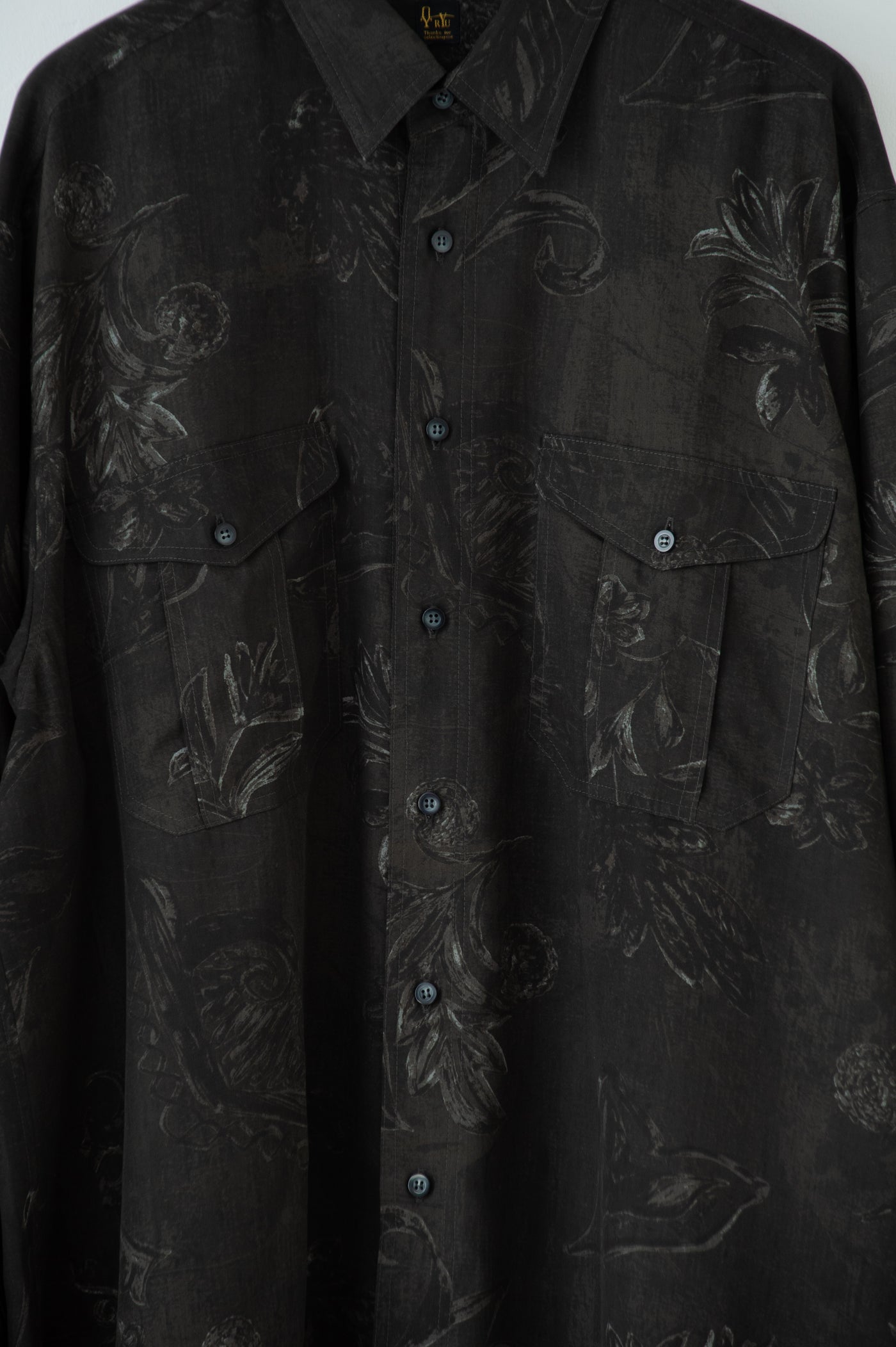 Kazakh long-sleeve shirt