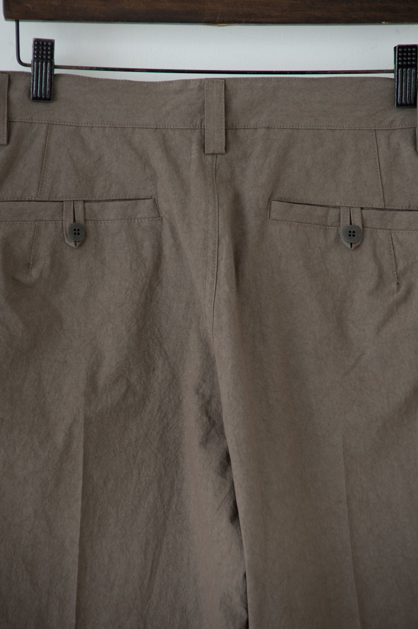 dump one-tuck shorts