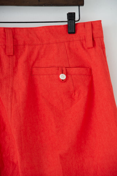 dump one-tuck shorts