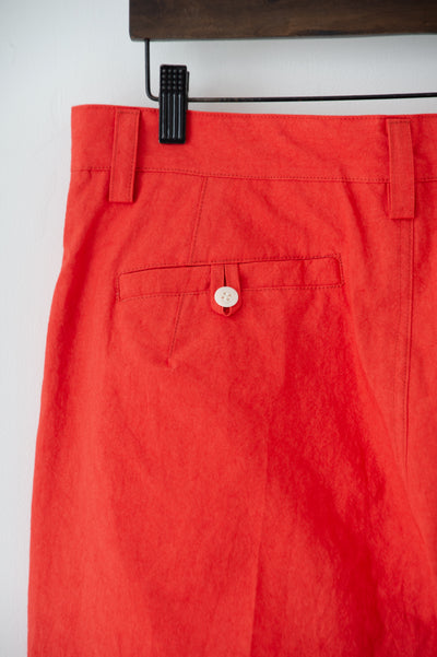 dump one-tuck shorts