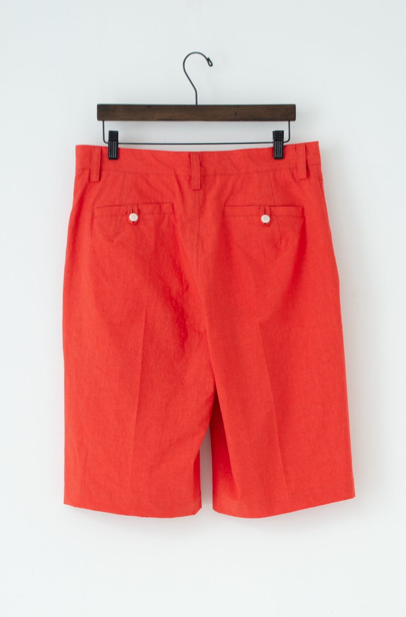 dump one-tuck shorts
