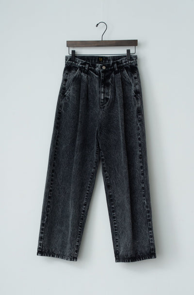 denim two-tuck slacks