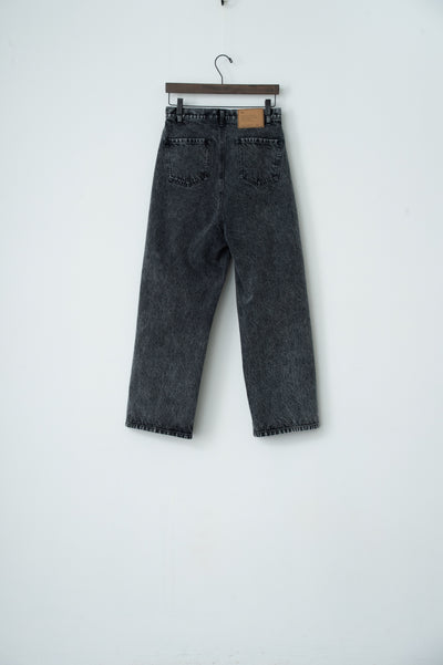 denim two-tuck slacks