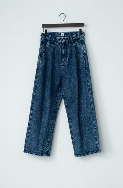 denim two-tuck slacks